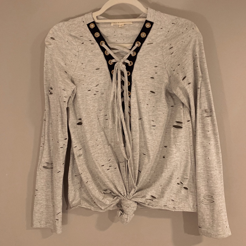 distressed v neck!